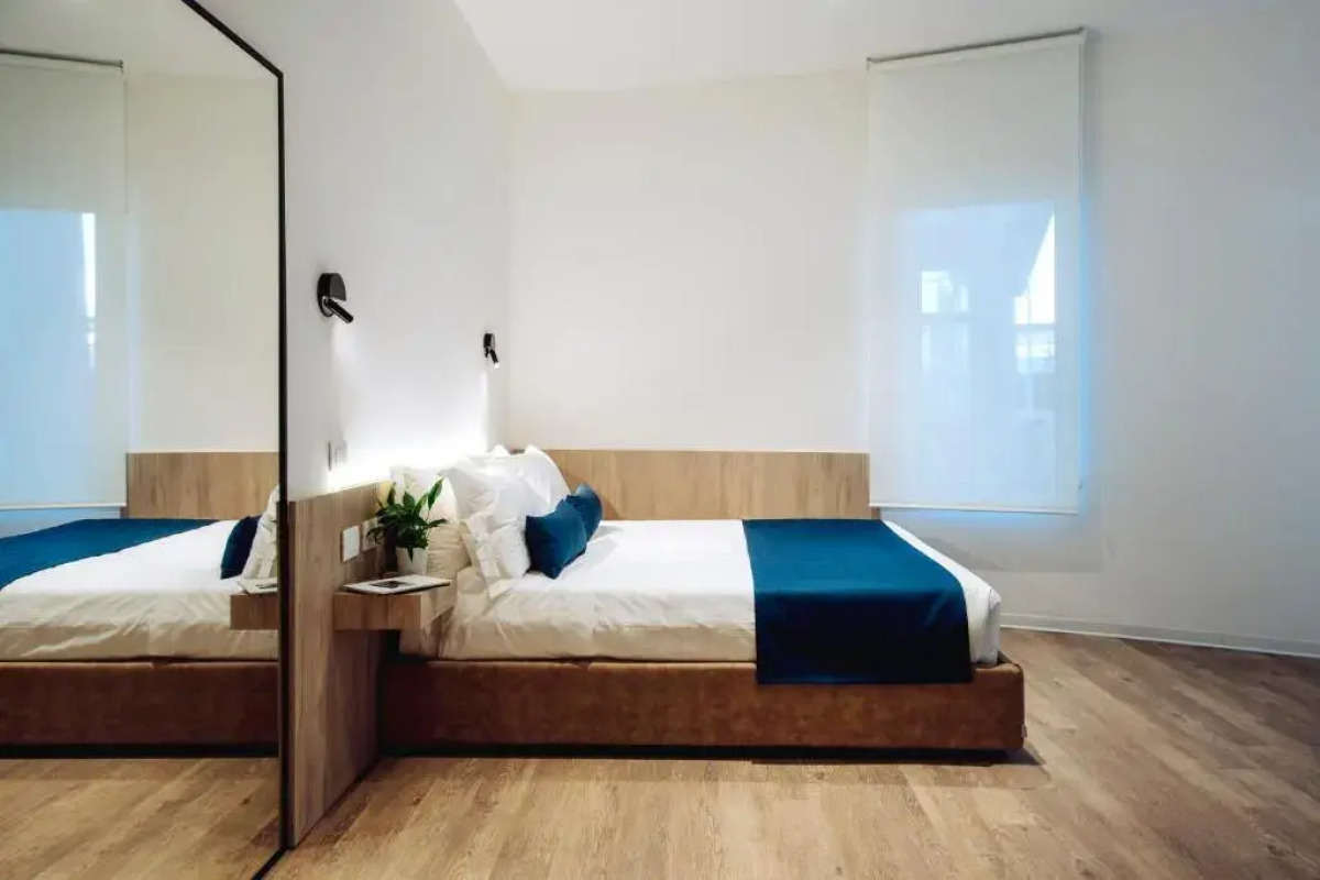 Air Rooms Rome Airport by HelloSky