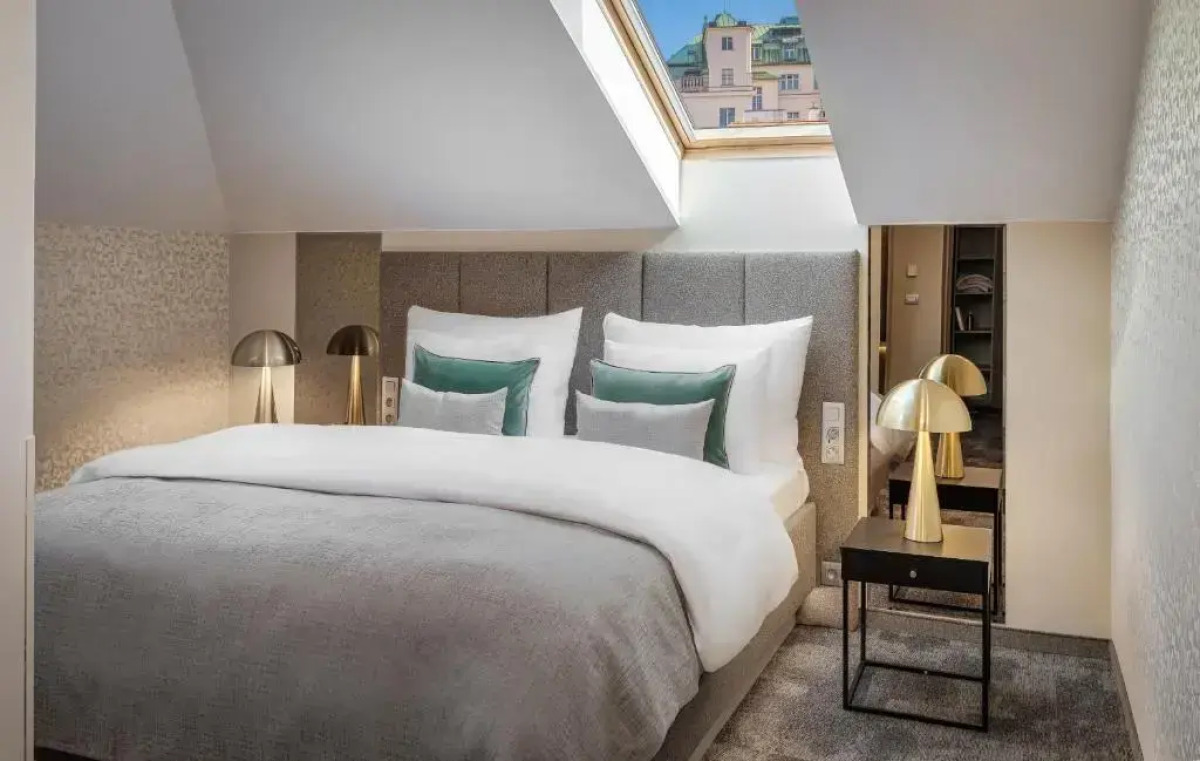 Hotel Maestro by Adrez