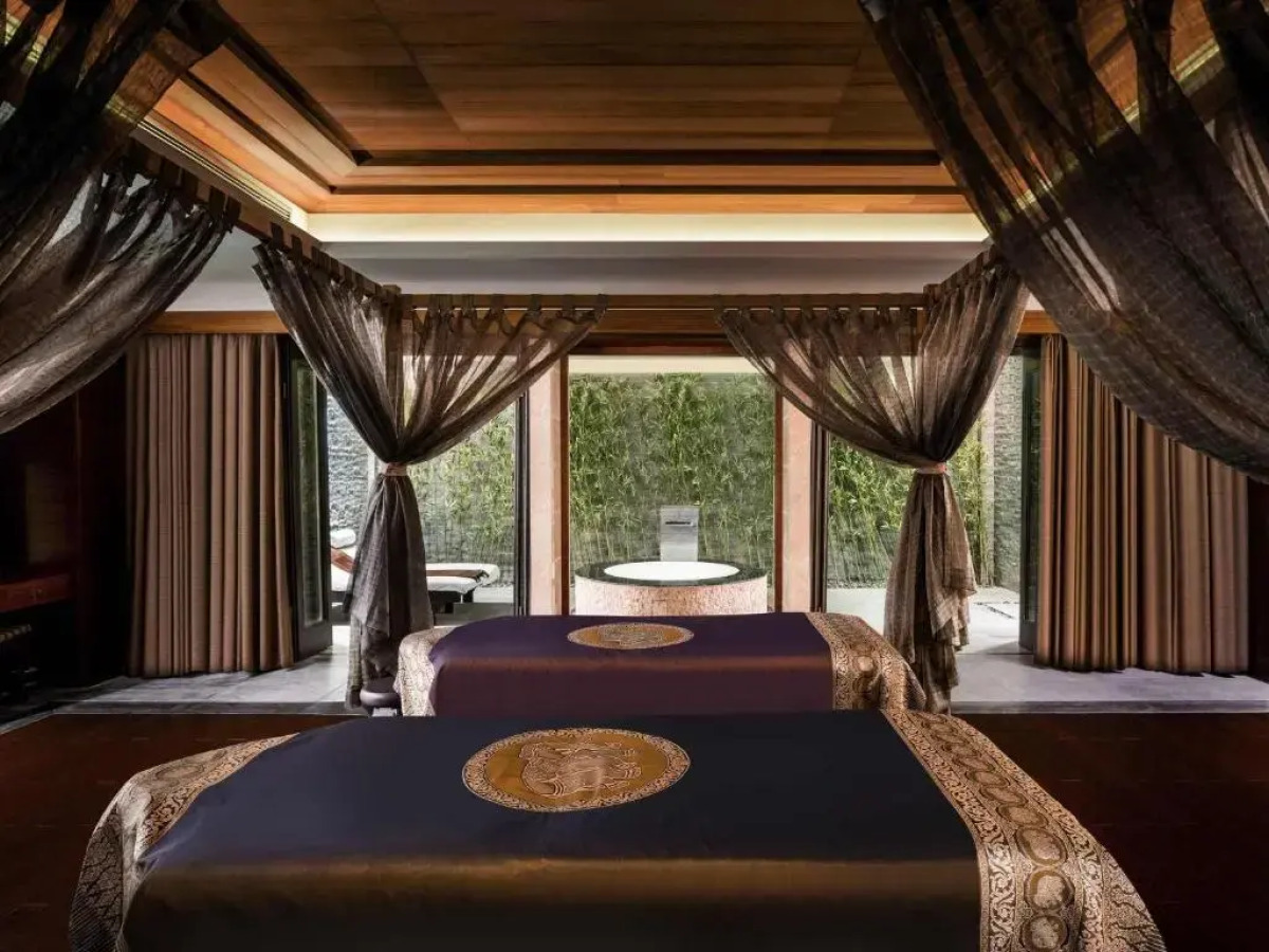 Pullman Oceanview Sanya Bay Resort & Spa