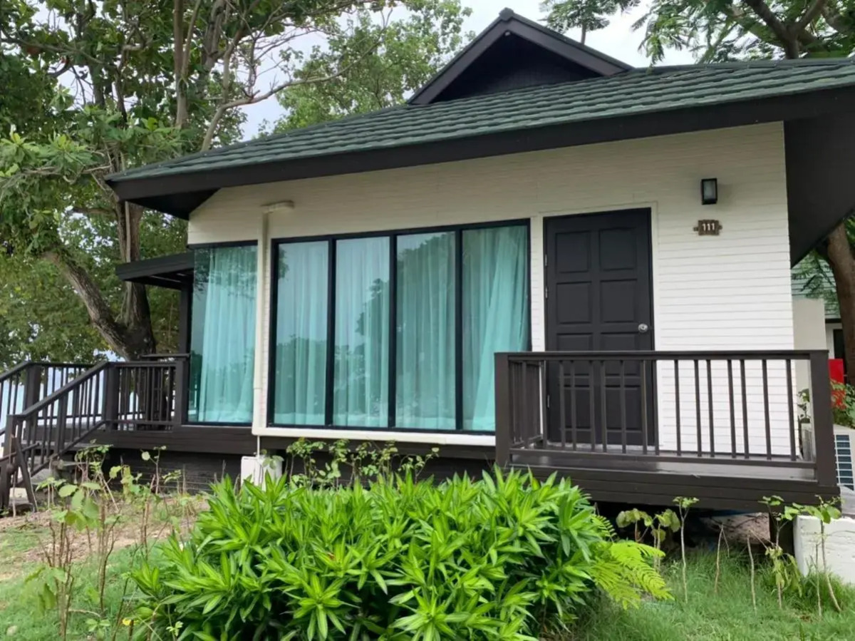 Phi Phi Holiday Resort – SHA Extra Plus