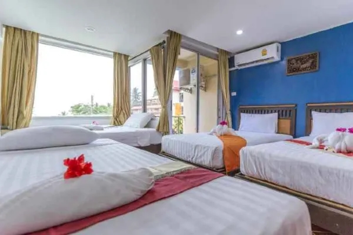 Отель Porterhouse Beach