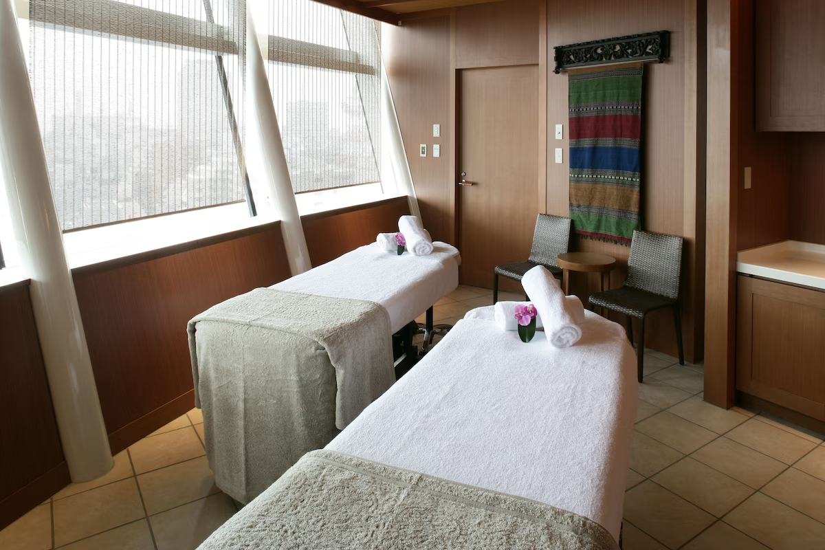 Отель City Plaza Osaka