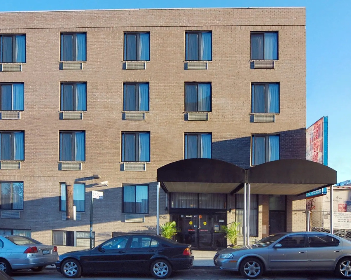 Prince Flushing Hotel