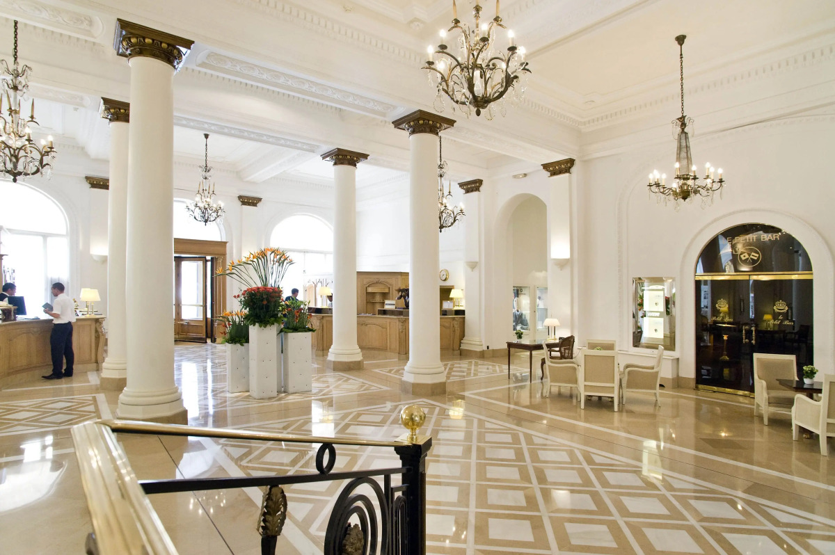 Carlton Cannes, a Regent Hotel