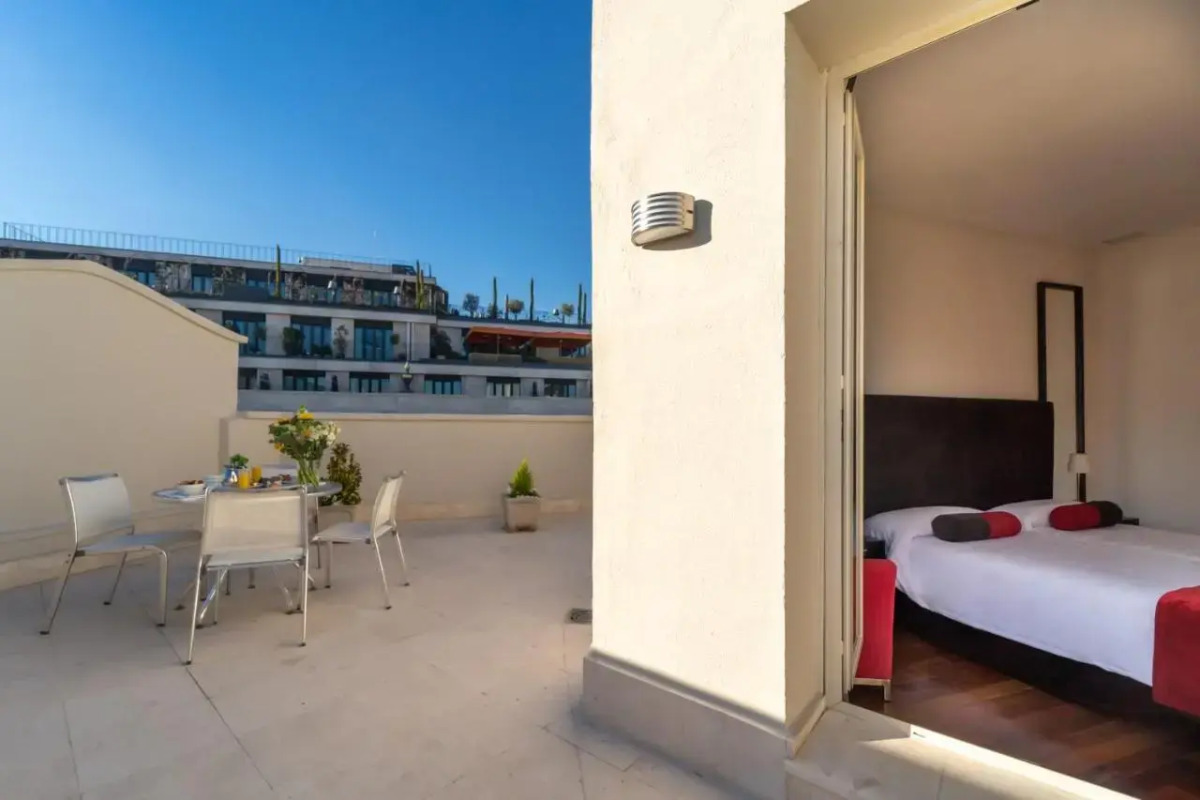 Отель Quatro Puerta Del Sol