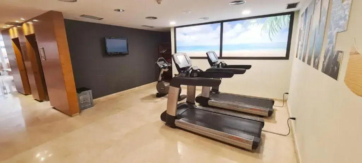 Отель Сatalonia Barcelona Beach