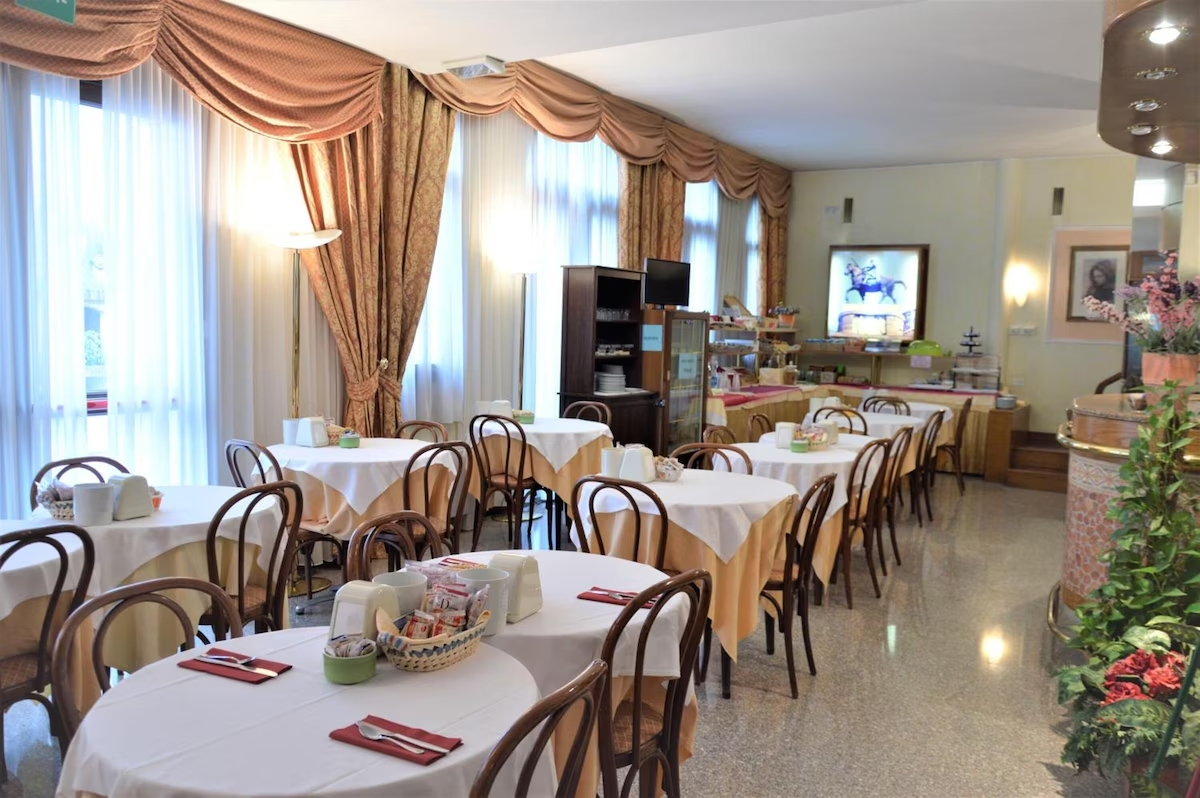 Отель Donatello