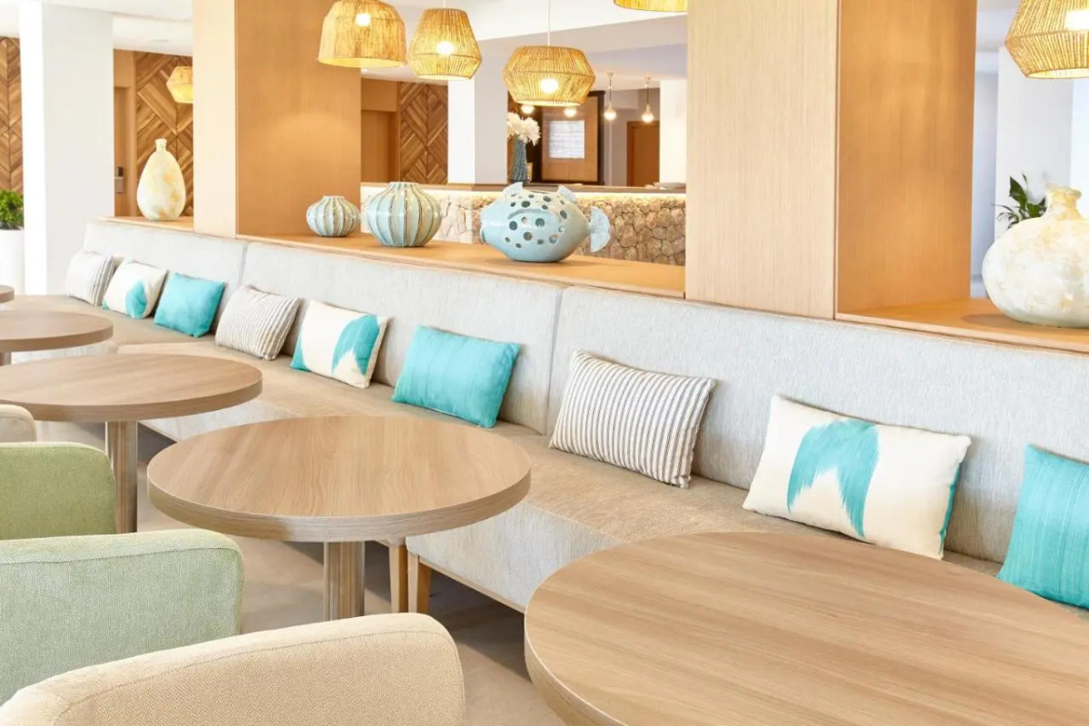 Отель Universal Castell Royal