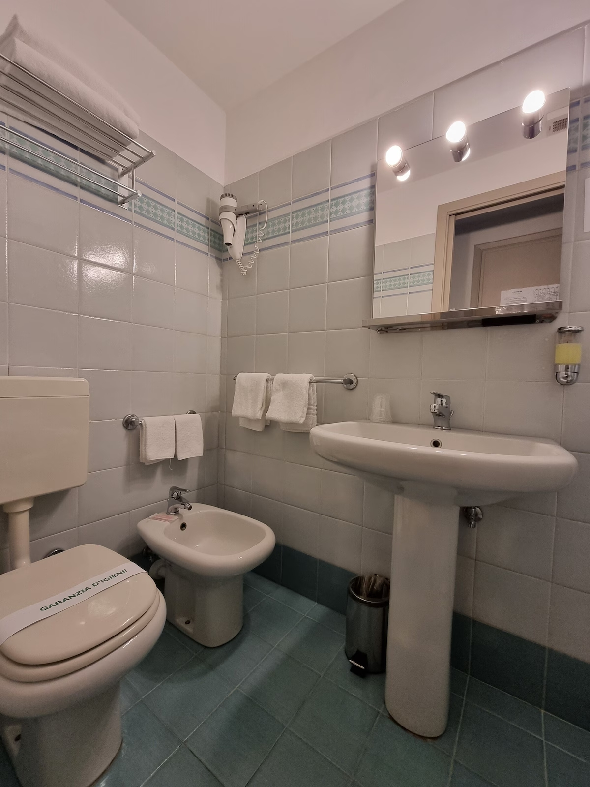 Green Class Hotel Astoria