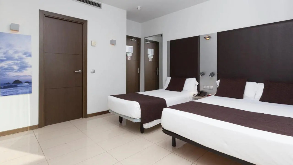 Отель URH Excelsior