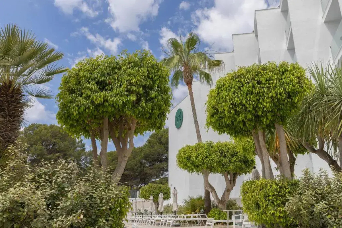 HM Isabela-Adults Only