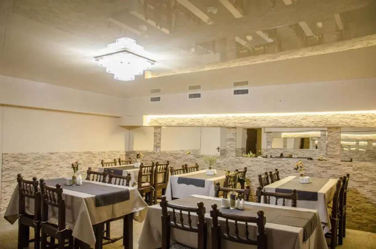 Imperial House Hotel