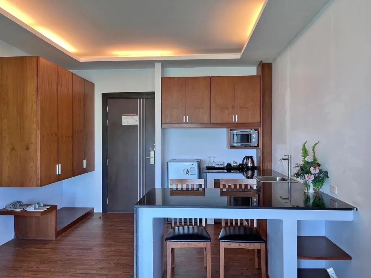 Phi Phi Cliff Beach Resort