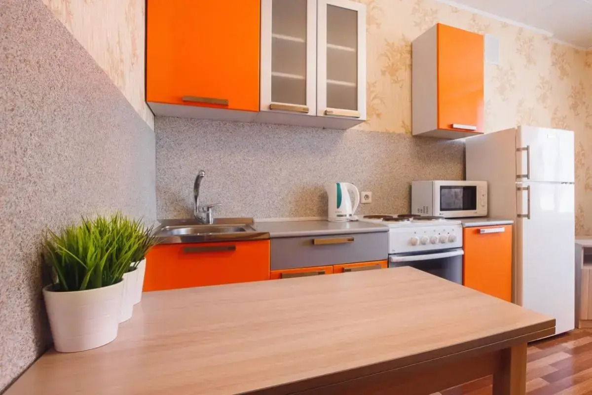 Сутки Томск на улице Савиных