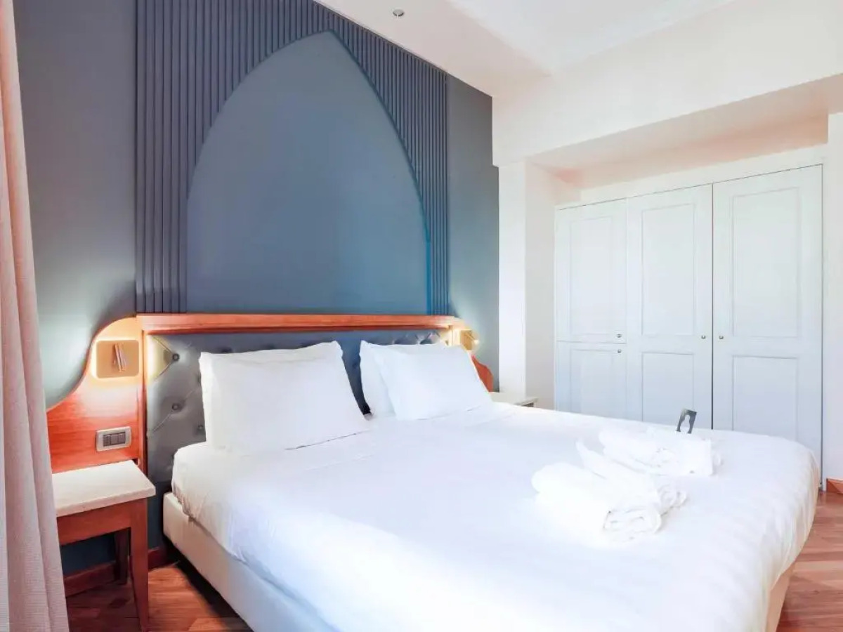 Отель B&B Hotel Firenze Laurus al Duomo