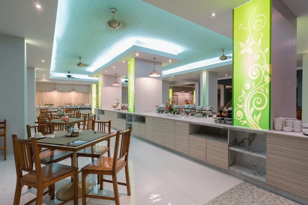 The Briza Beach Resort Khaolak