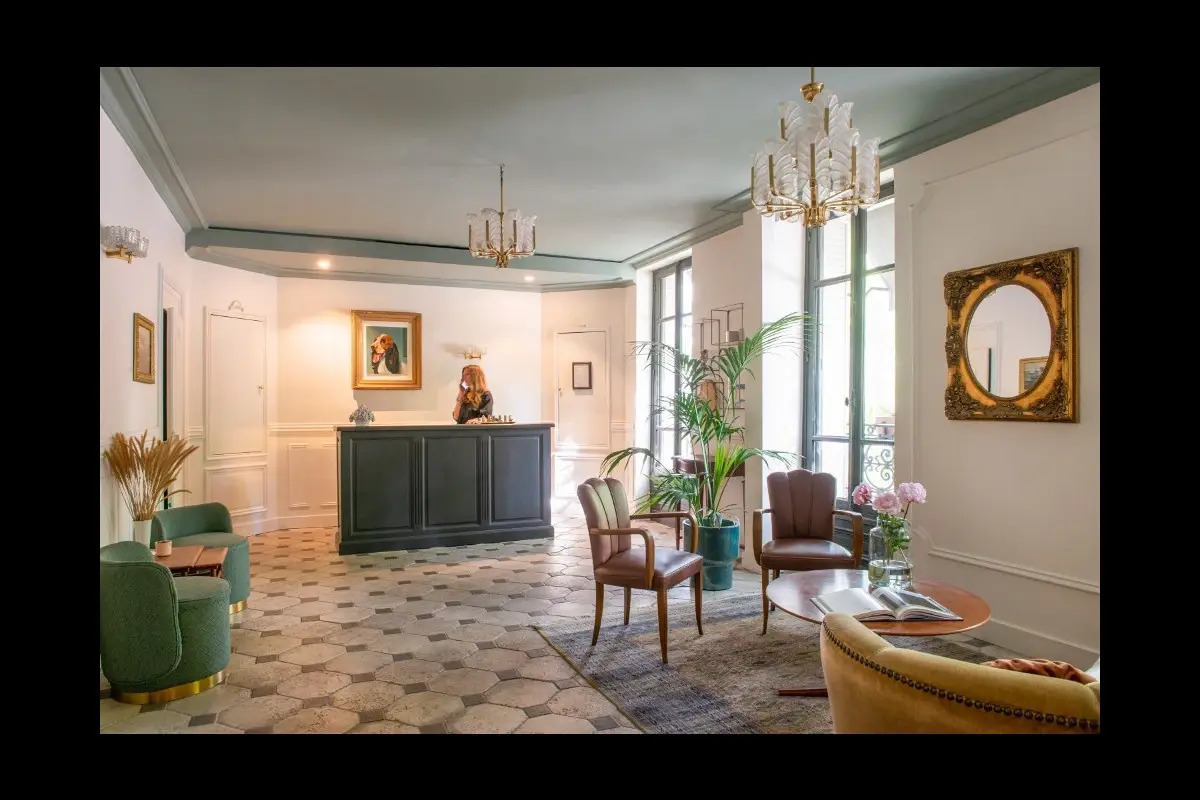 Hotel de la Porte Dorée