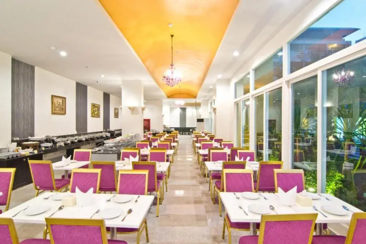 Отель Grand Bella