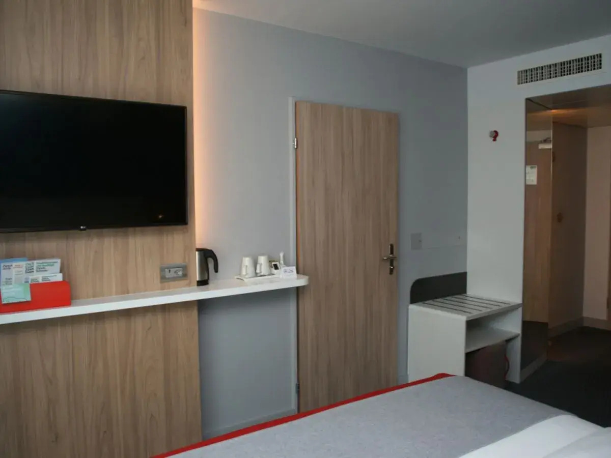 Holiday Inn Express Zurich Airport by IHG