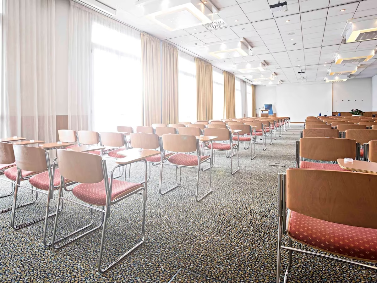 Отель Novotel Torino Corso Giulio Cesare