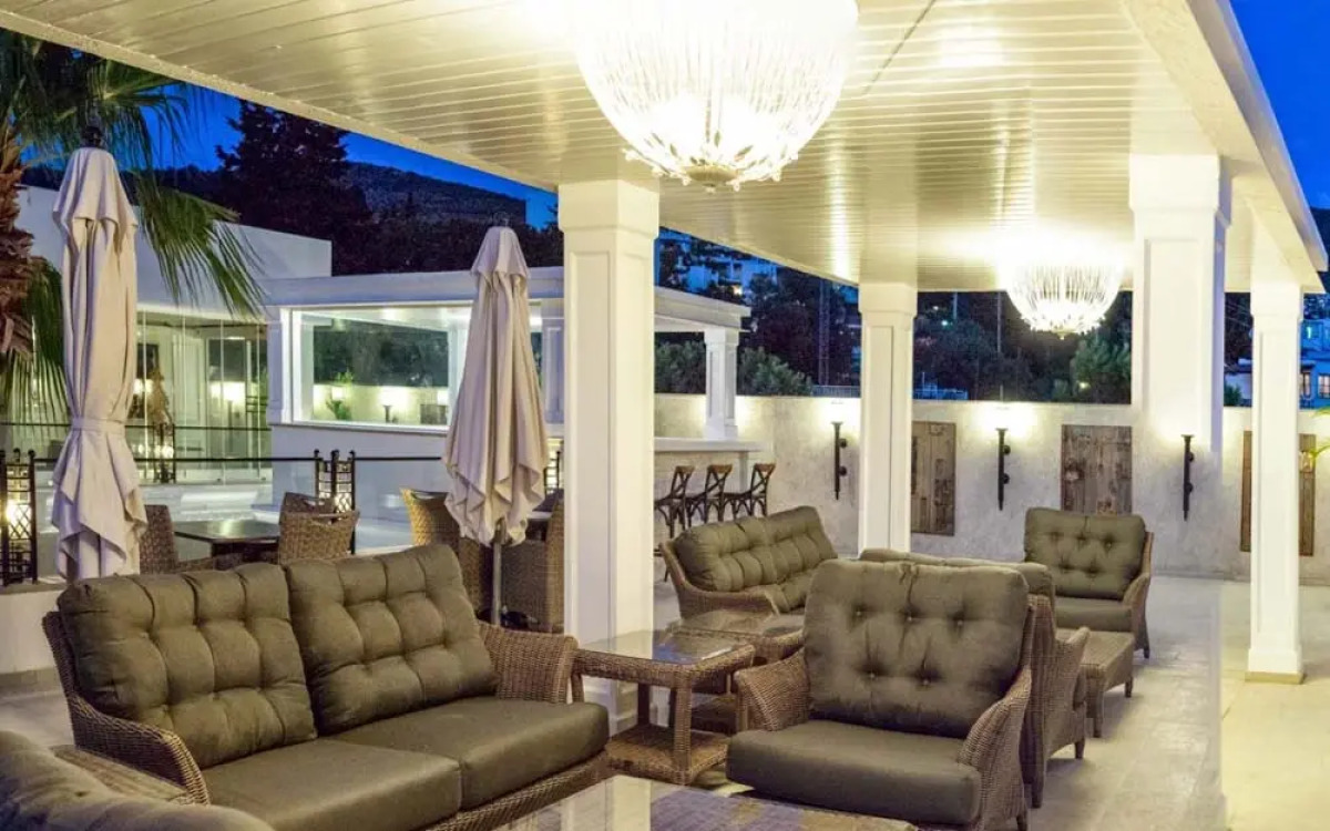 Ena Boutique Hotel & Residences