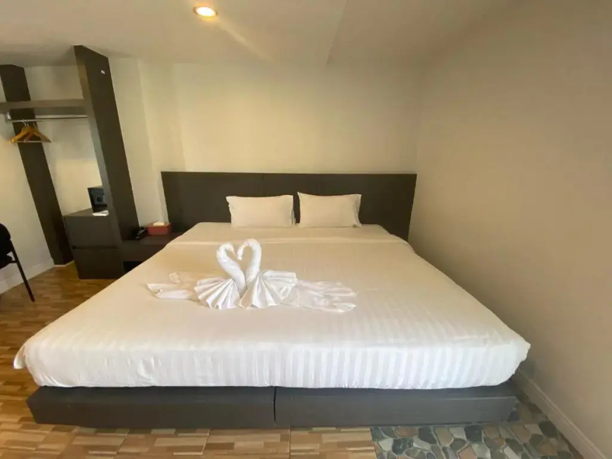 77 Patong Hotel & Spa