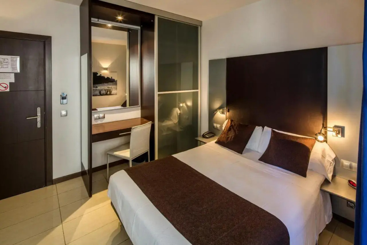 Отель URH Excelsior