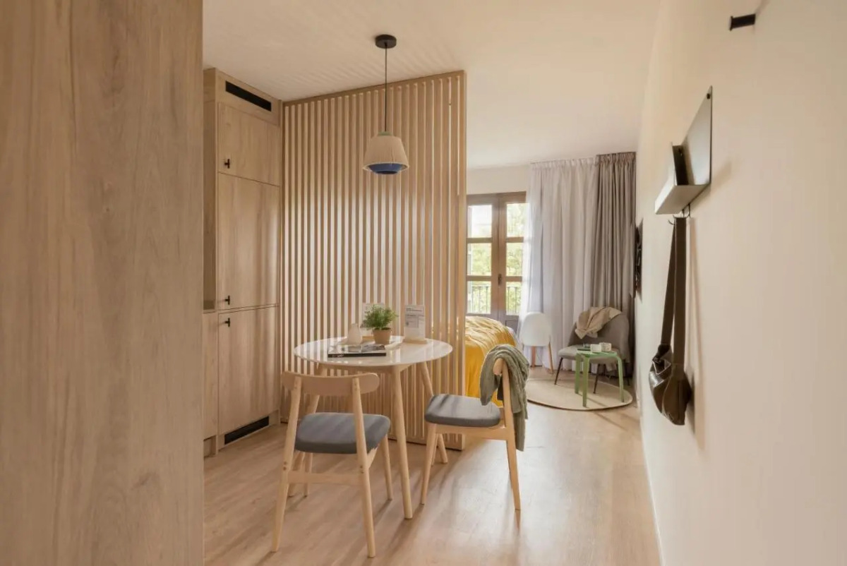 Naitly Ronda Sant Antoni Barcelona