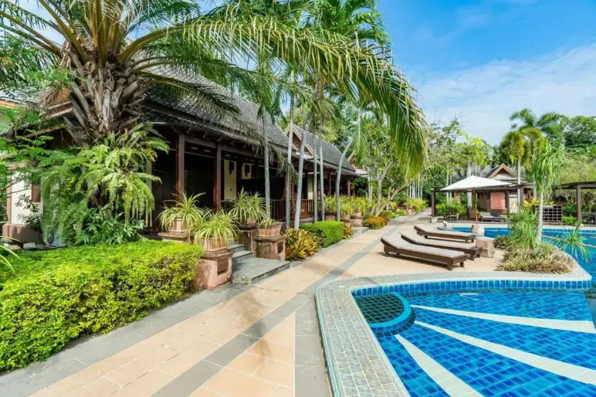 Botany Beach Resort Pattaya