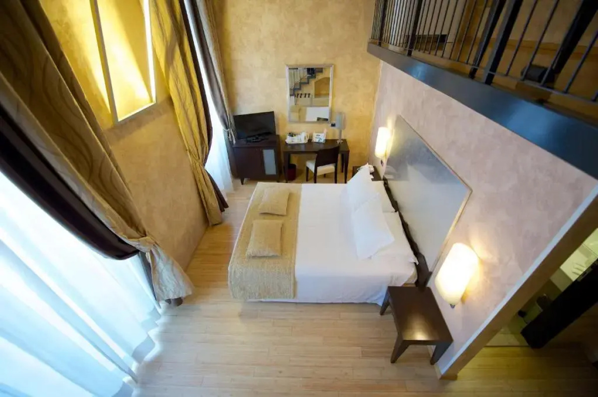 Best Western Crystal Palace Hotel