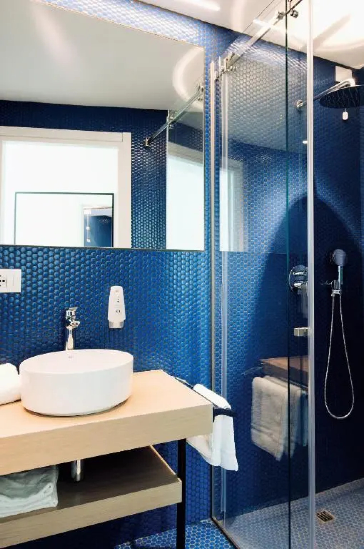 Air Rooms Rome Airport by HelloSky