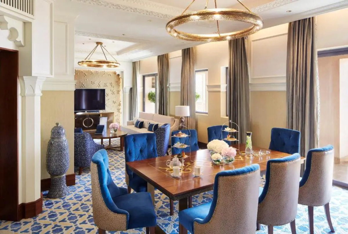 Отель Jumeirah Al Qasr Dubai