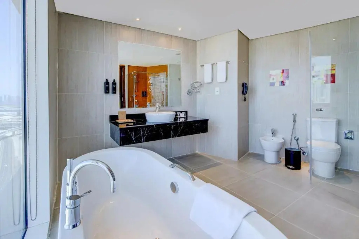 Отель Millennium Central Downtown