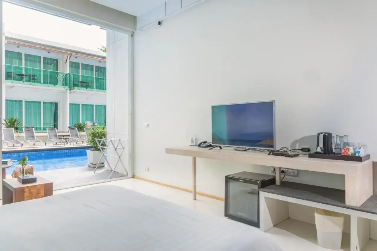 KC Beach Club & Pool Villas