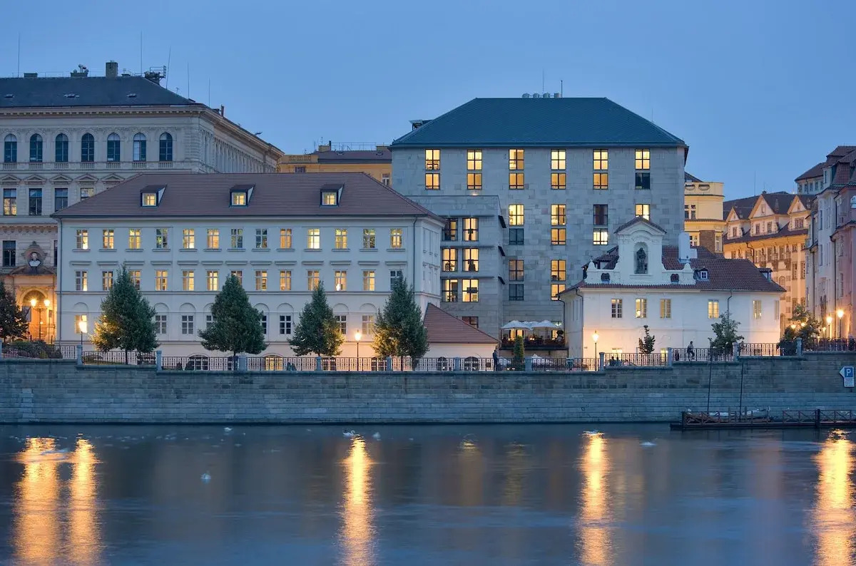 Отель Four Seasons Prague