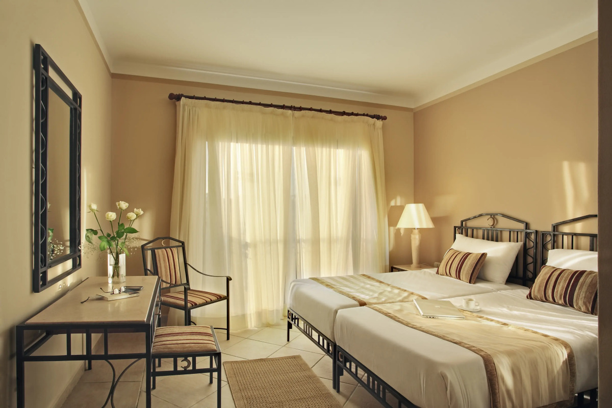 Отель JAZ Neo Ivory