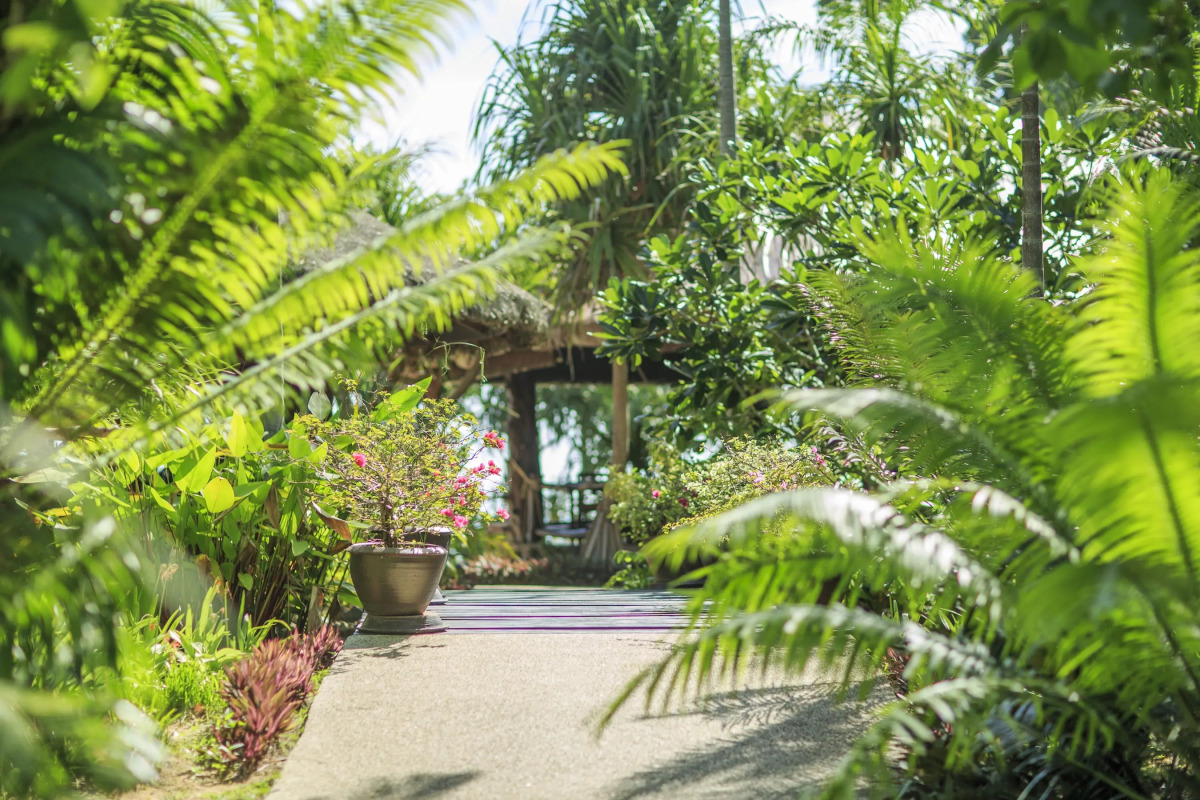 Koh Jum Beach Villas