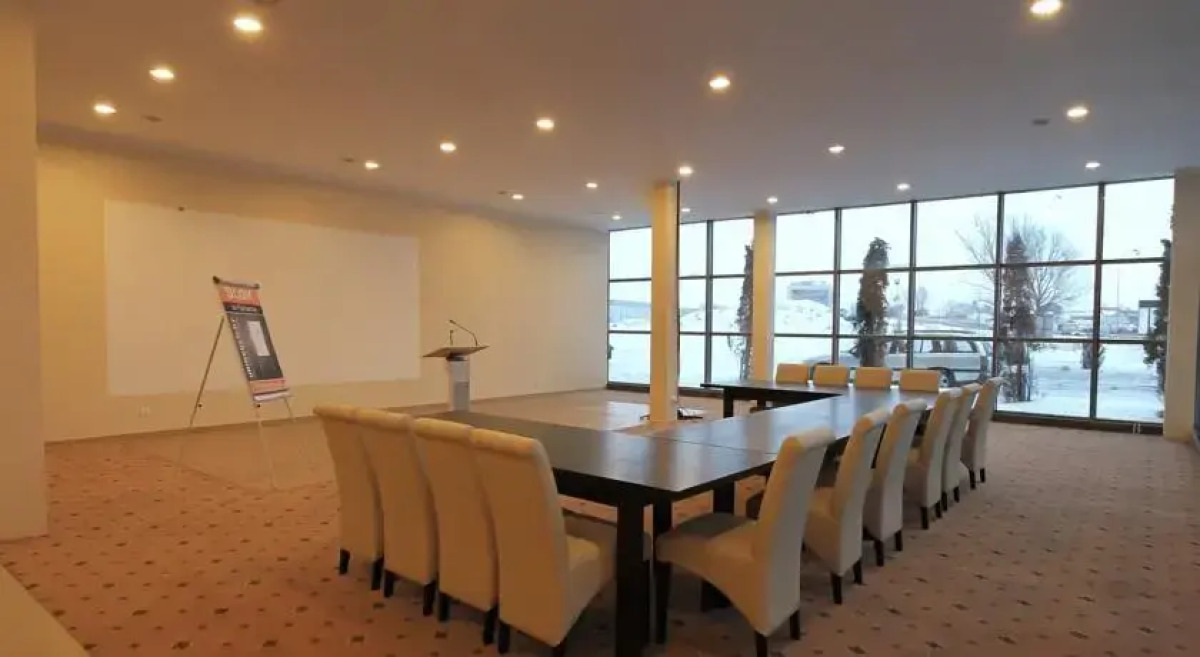 Pod Lipami Centrum Bankietowo Konferencyjne