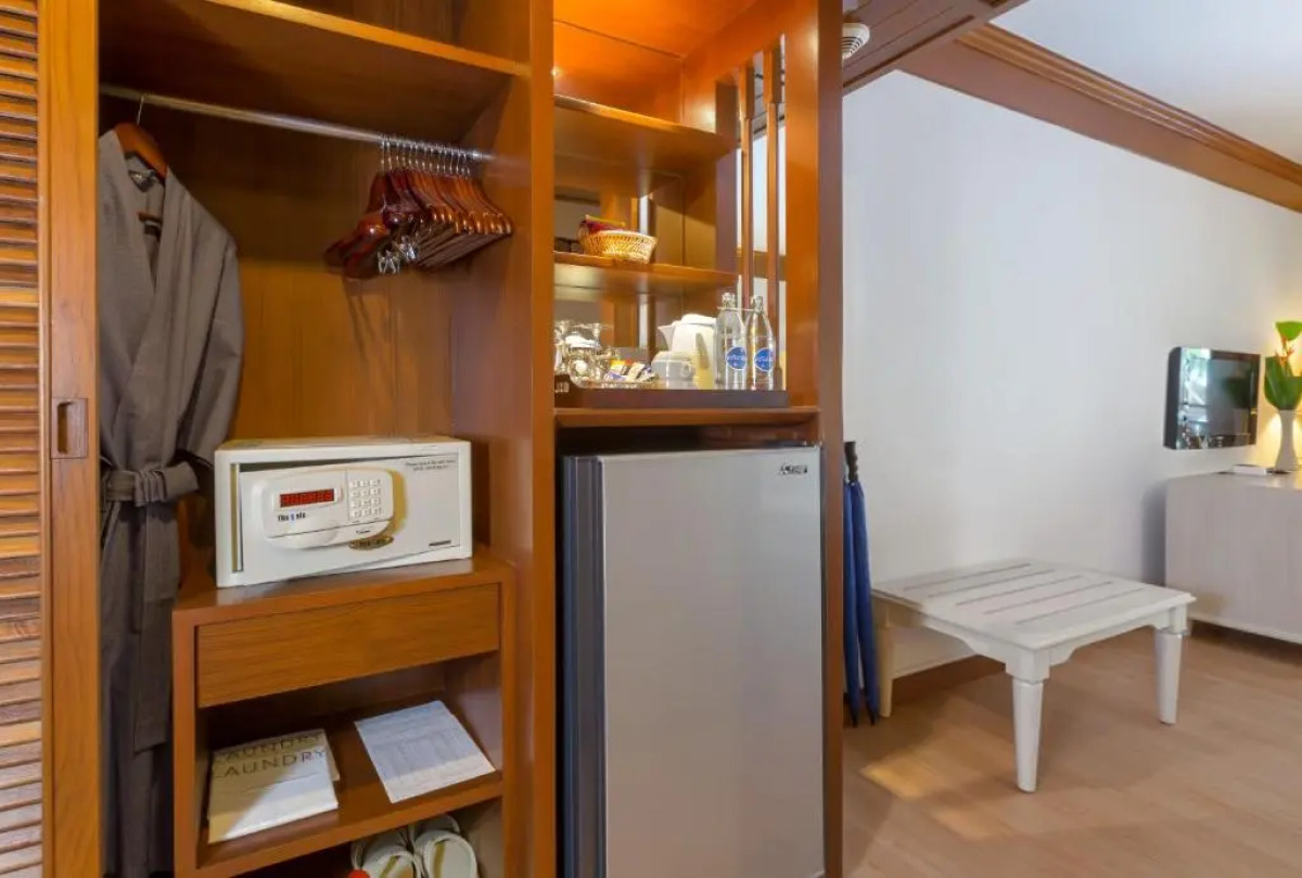 Отель Best Western Premier Bangtao Beach Resort and Spa