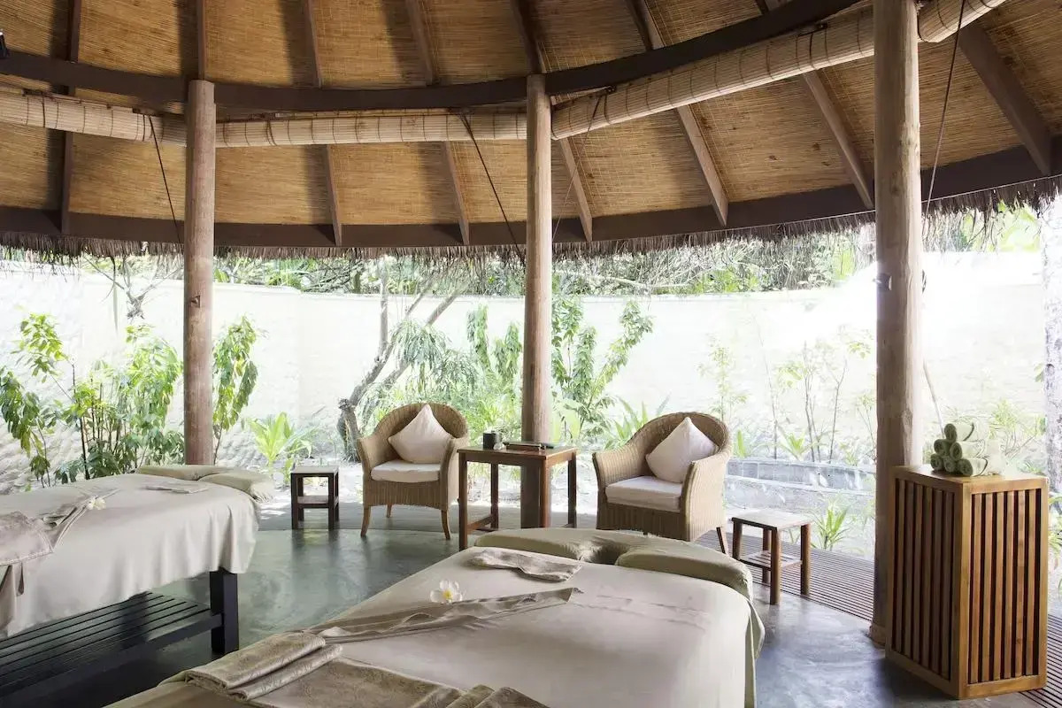 Курорт Coco Palm Dhuni Kolhu