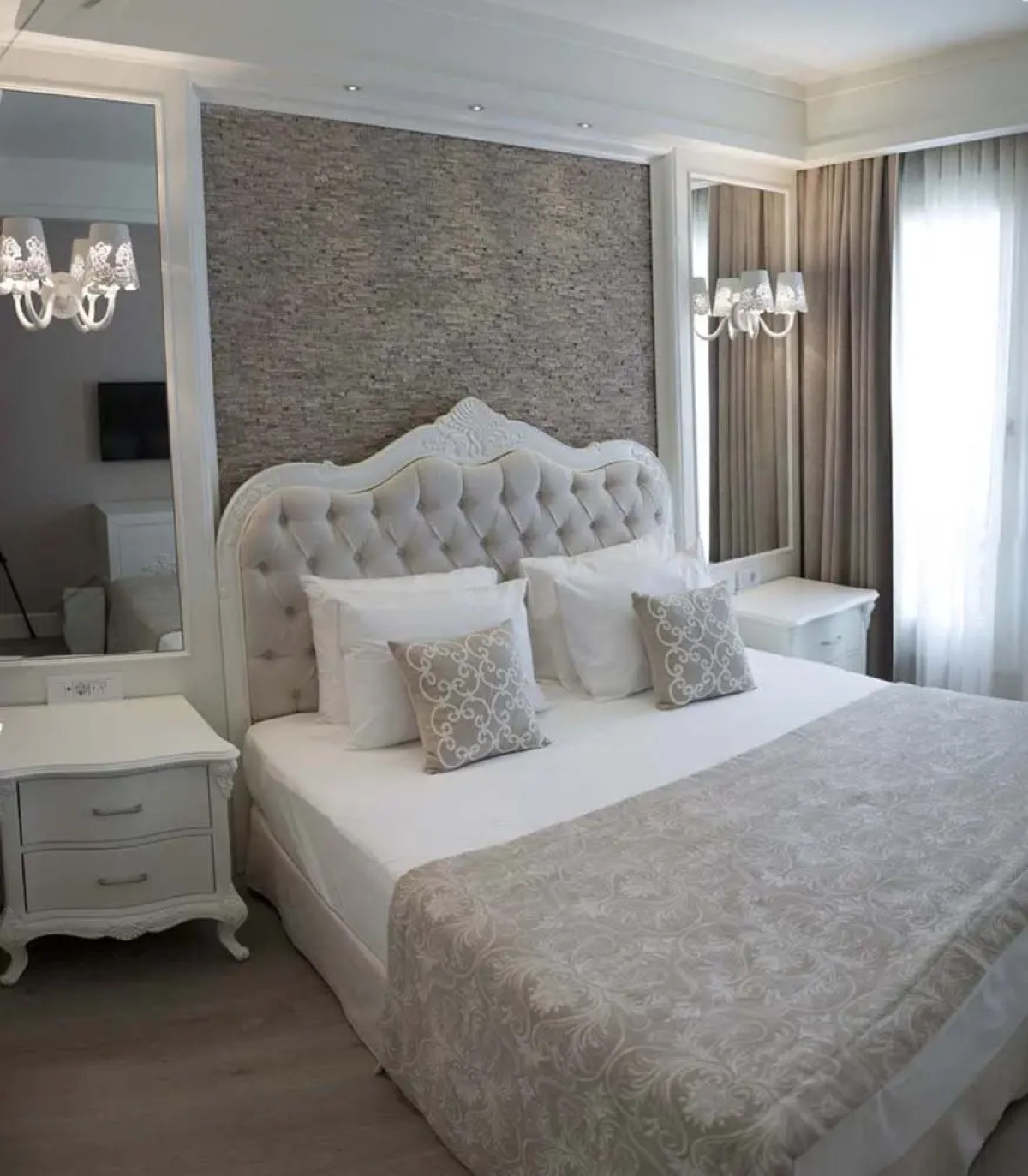 Ena Boutique Hotel & Residences