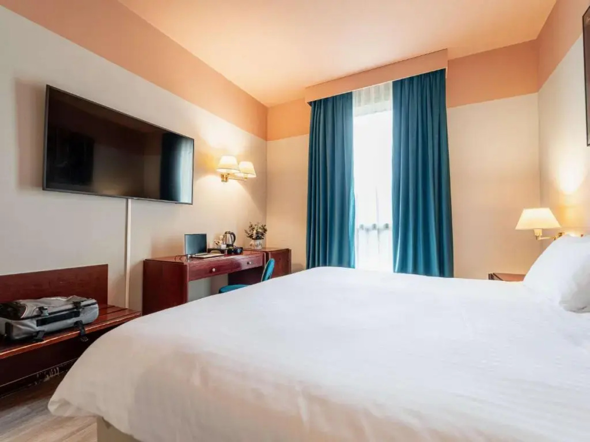 Отель Mercure Bologna Centro