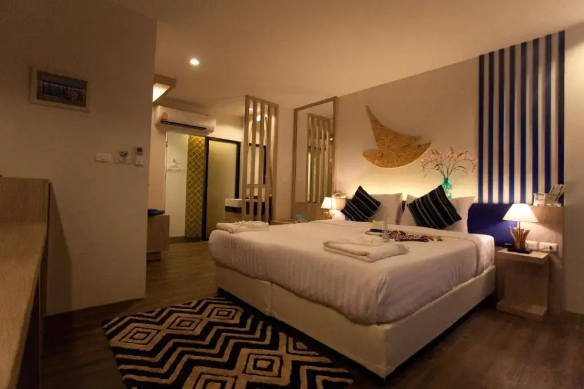 The Blue Pearl Kata Hotel