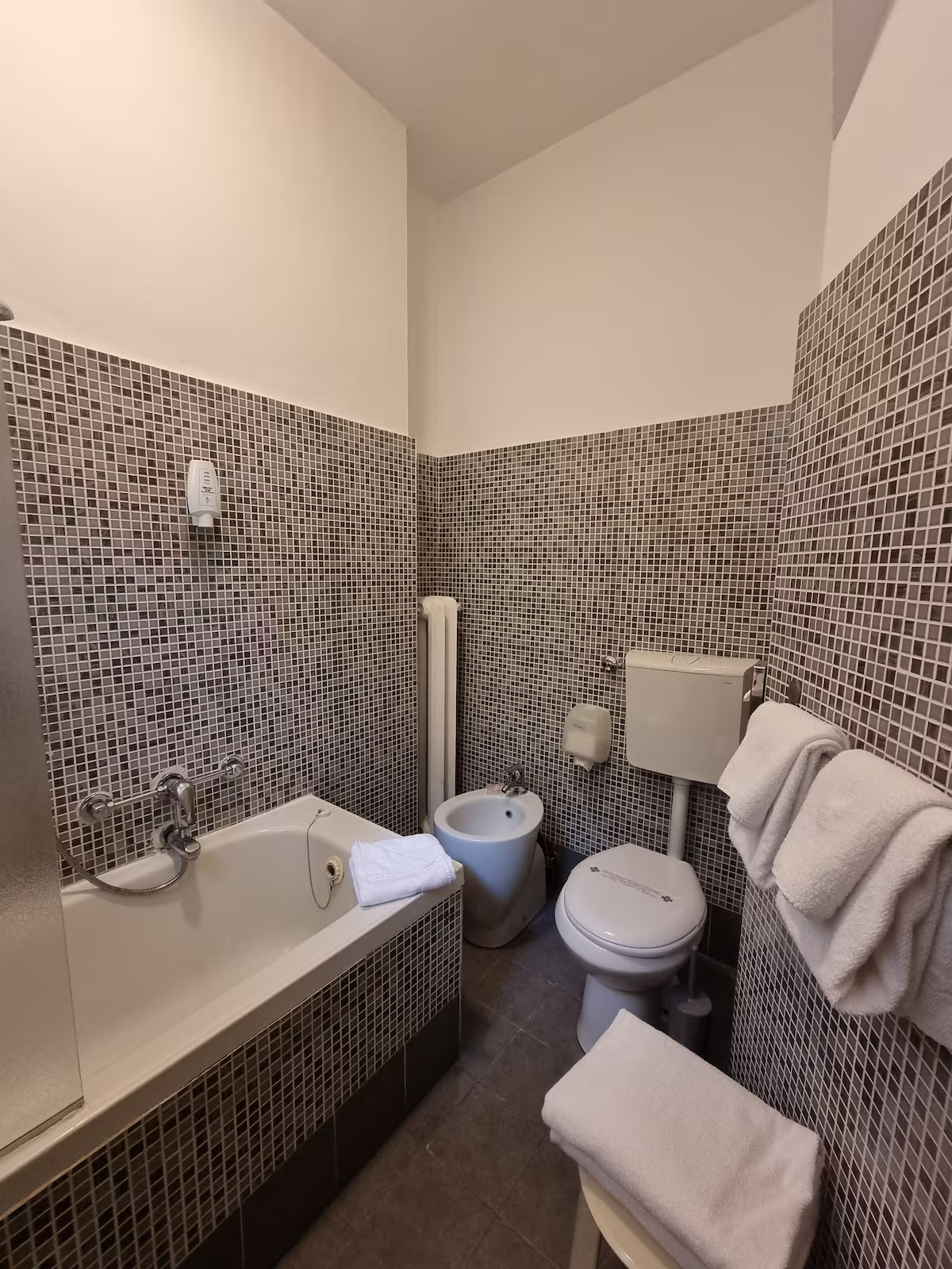 Green Class Hotel Astoria