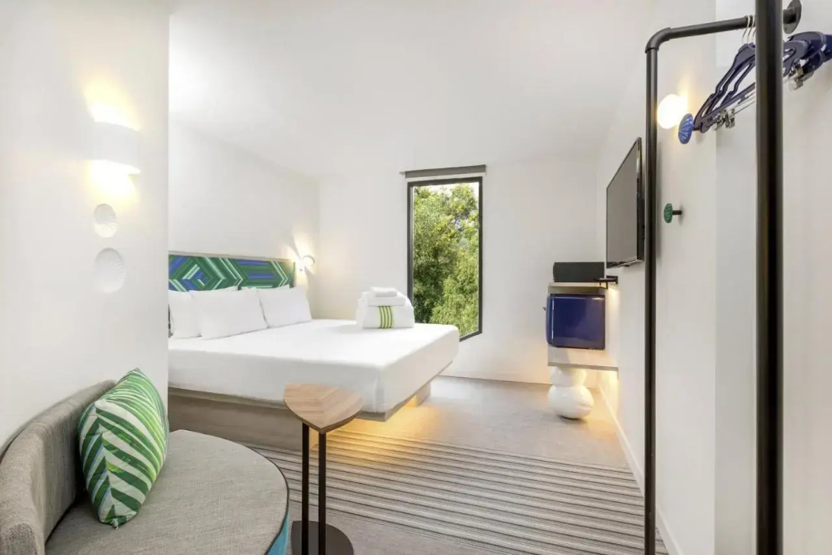 COSI Samui Chaweng Beach