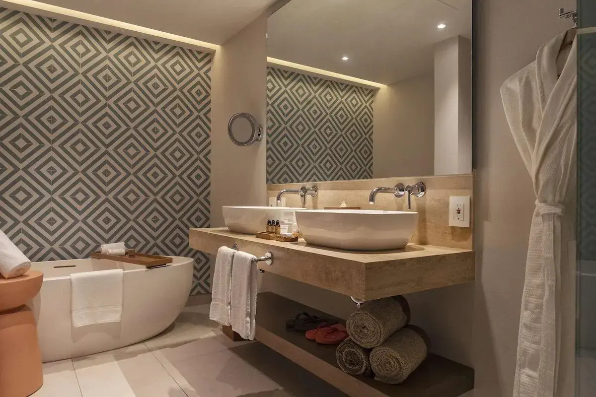 Hilton Cancun Mar Caribe All-Inclusive Resort