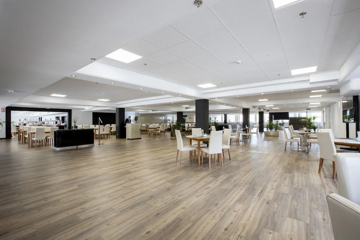 Отель Chamartin The One