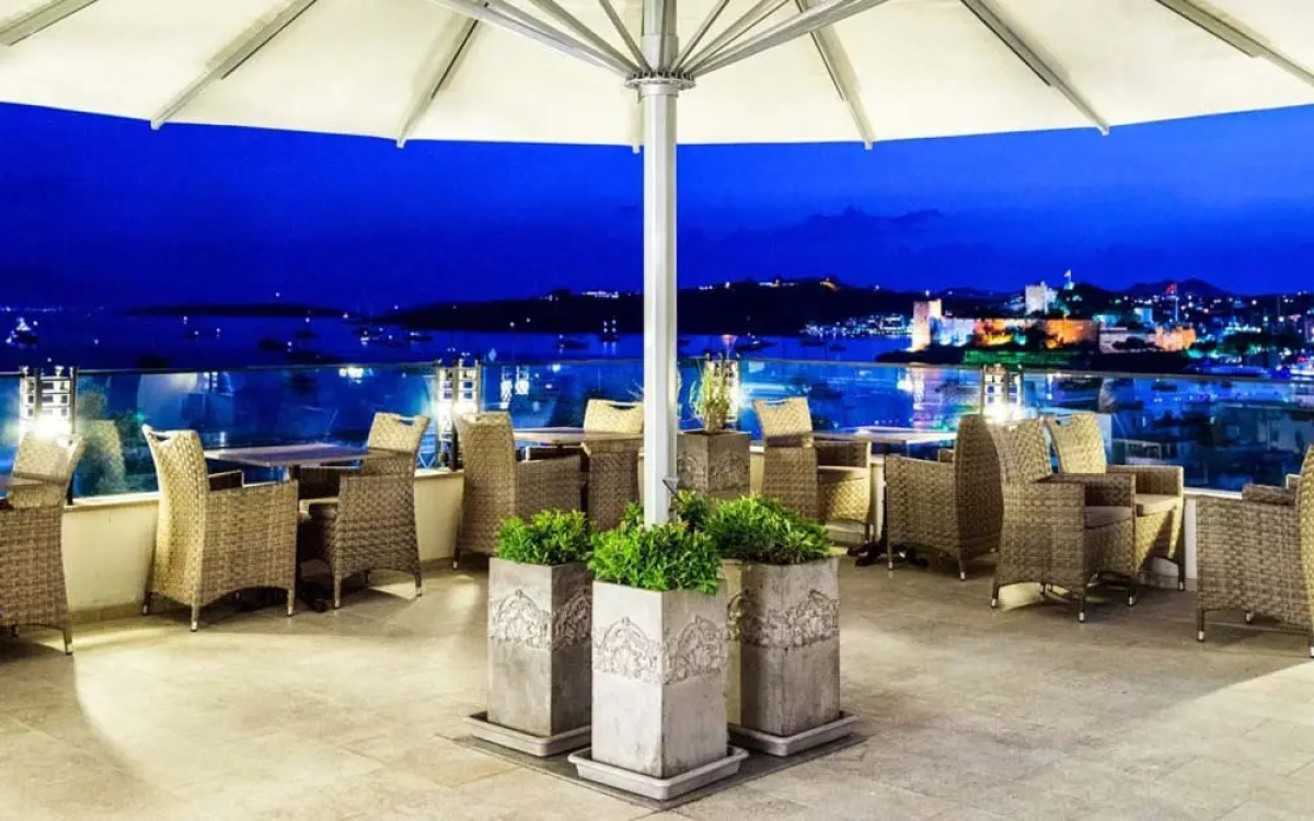 Ena Boutique Hotel & Residences