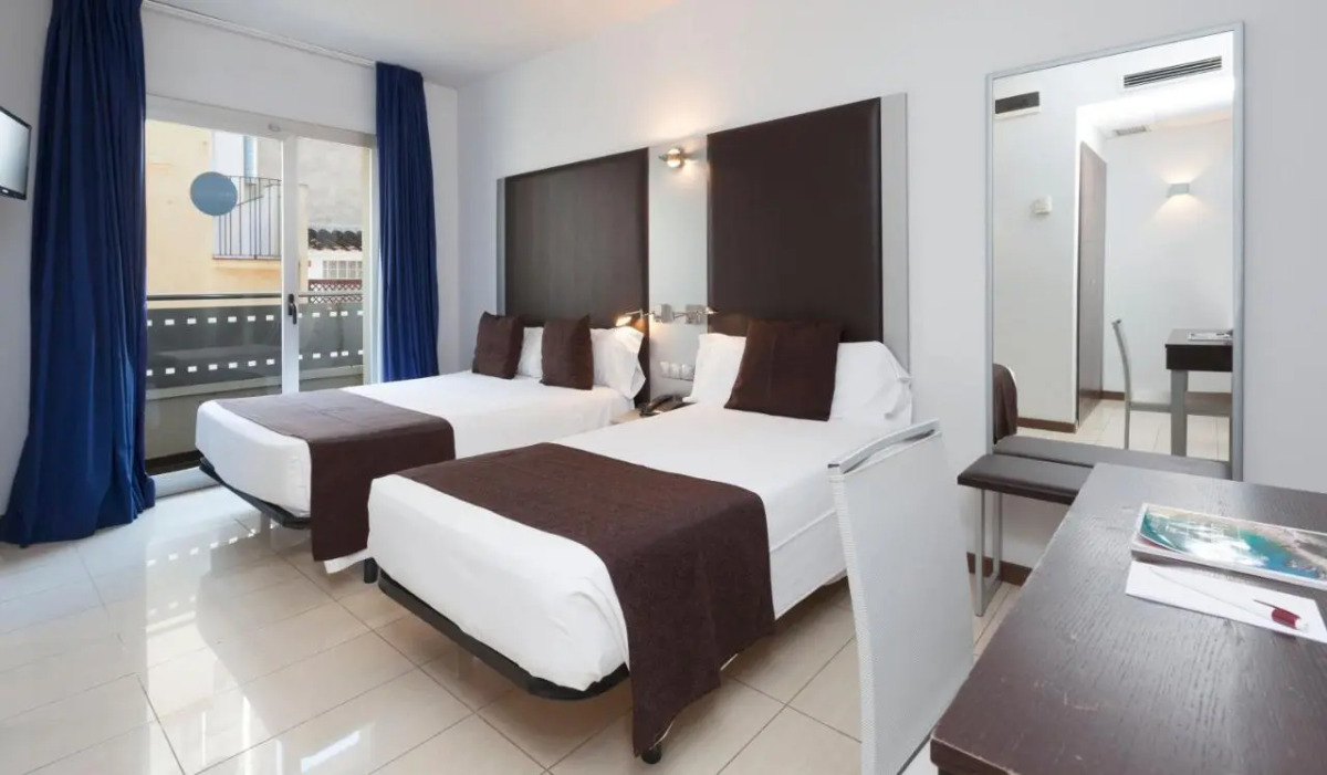 Отель URH Excelsior