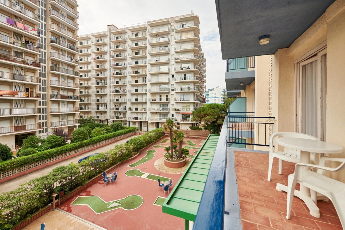 Отель Checkin Blanes